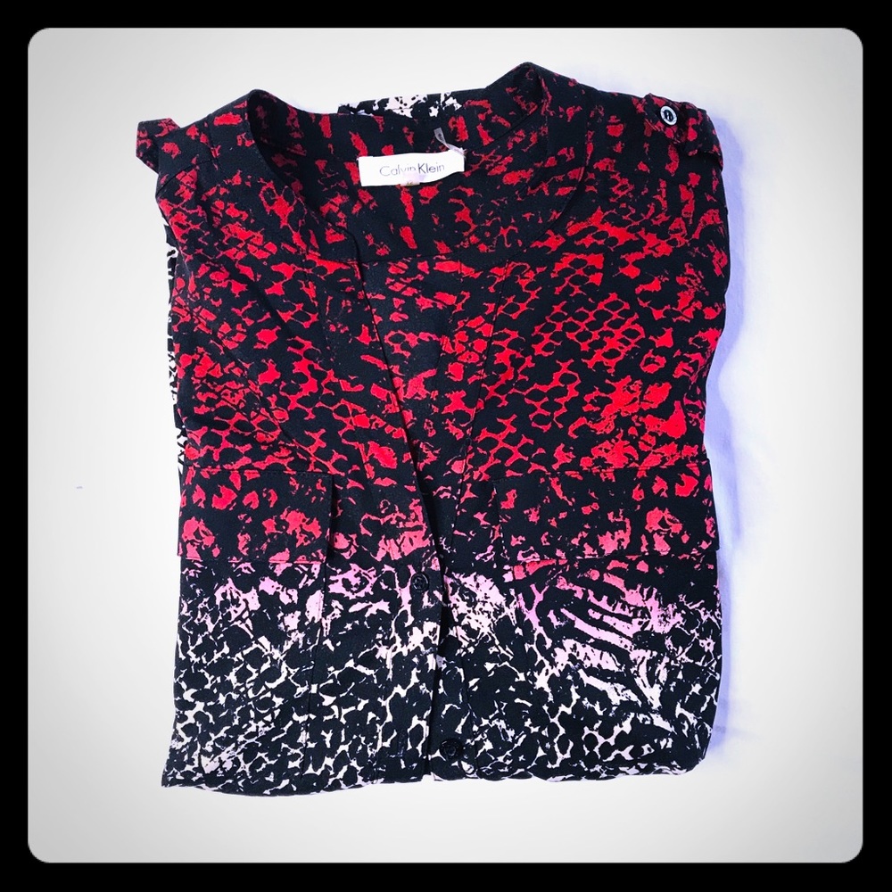 Calvin Klein ombré women’s button down blouse